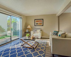 Gleneagle Apartments living room